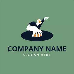 耳机 Logo Black Disc and Abstract DJ logo design