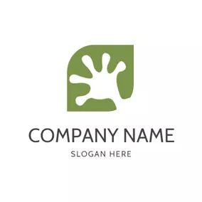 Chameleon Logo Flat Green Chameleon Leg logo design